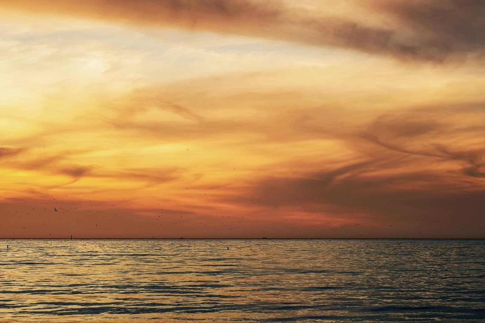 Pôr do sol no mar